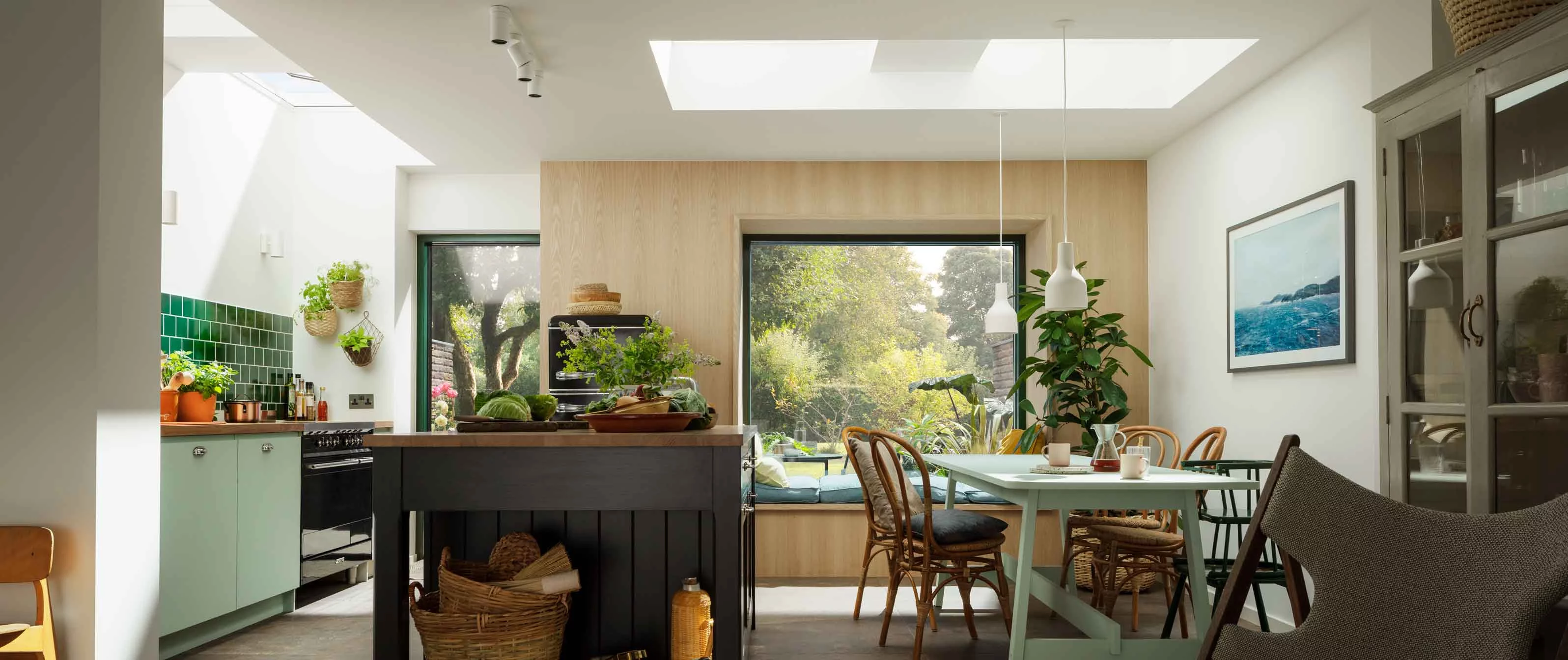 Øg boligens værdi med Velux vinduer til fladt tag hos 10-4.dk