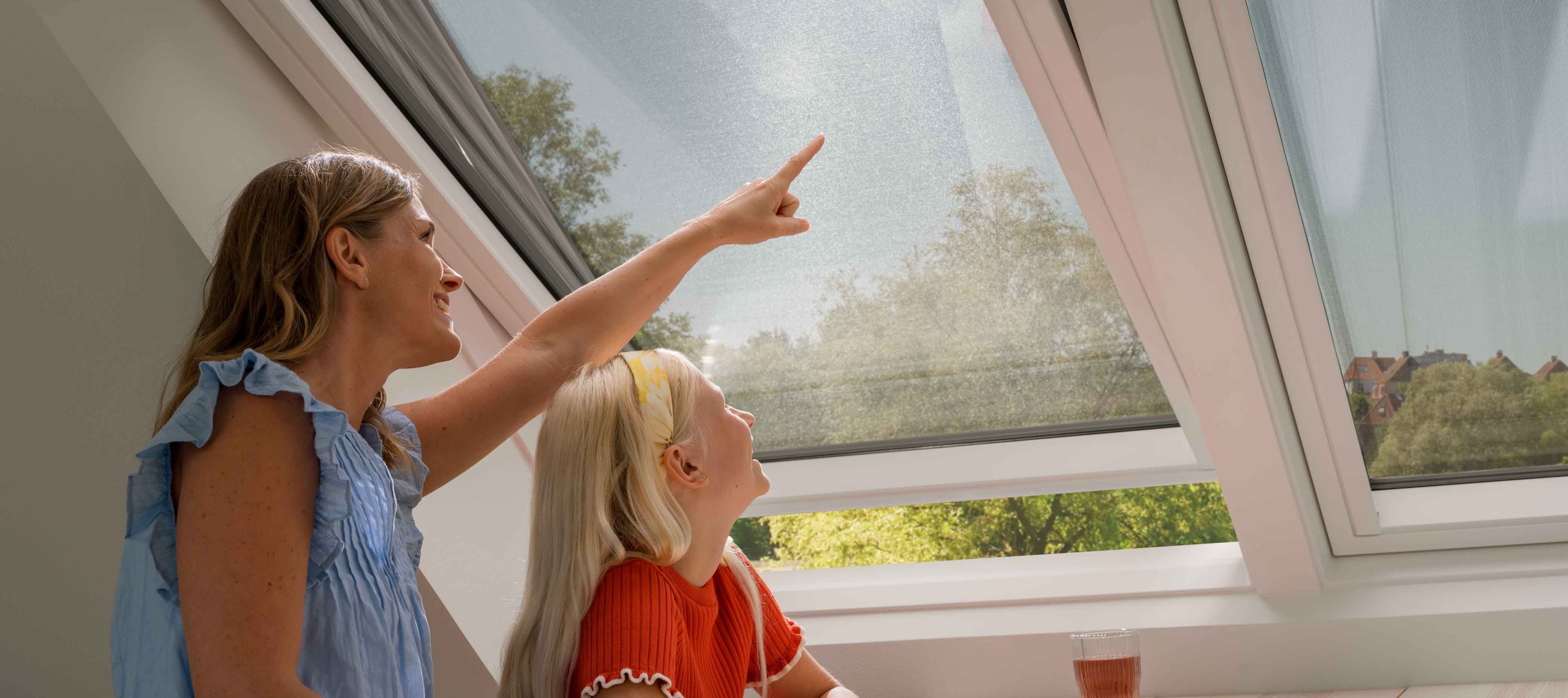 Vælg det rette Velux gardin og solafskærmning 10-4.dk