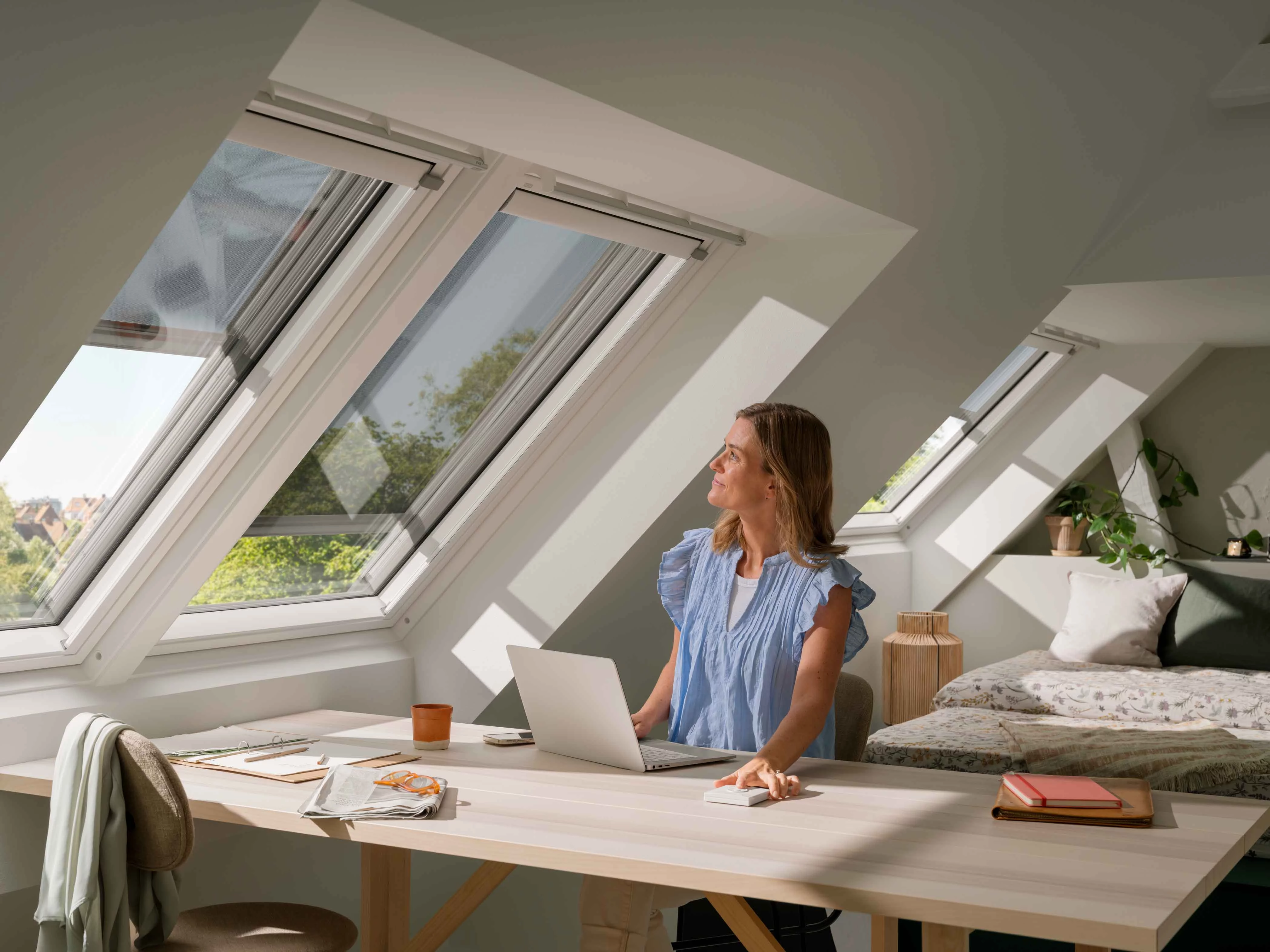 Vælg det rette Velux gardin og solafskærmning 10-4.dk