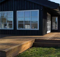 Brunimprægneret terrassebrædder