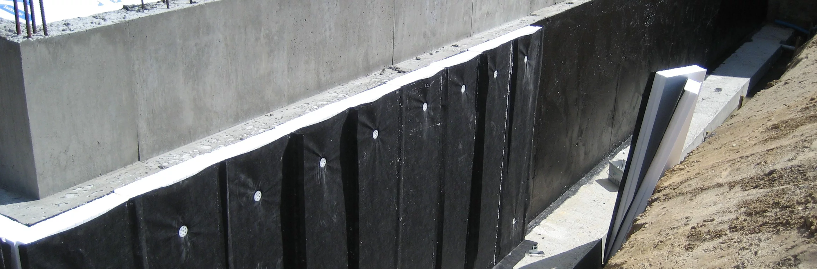 Isolér og dræn med Bewi drænplader hos 10-4.dk