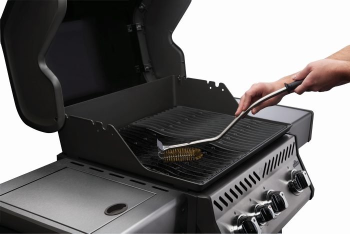 Guide til det grillens vigtigste udstyr 10-4.dk