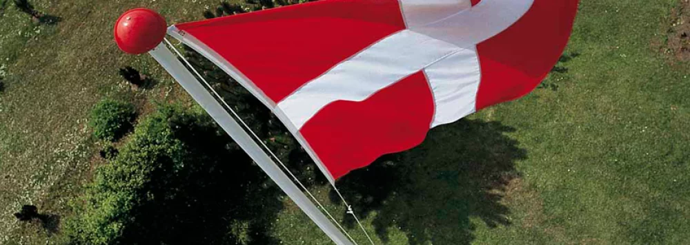 Guide til valg af den perfekte flagstang 10-4.dk