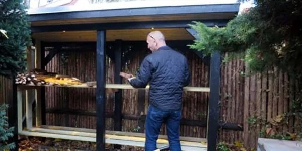 Byg et solidt og funktionelt brændeskur