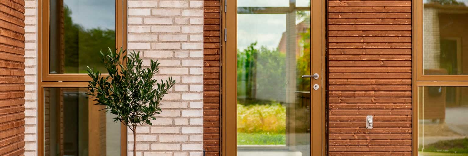 Køb Outline vinduer og døre hos 10-4.dk