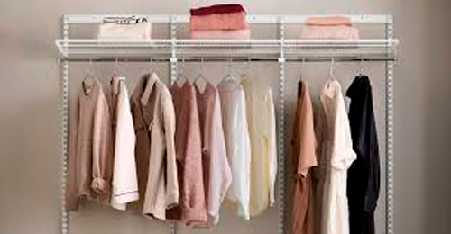 Væghængt garderobe hos 10-4.dk